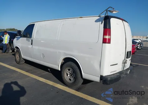 2003 Chevrolet Express z USA, uszkodzony, nr VIN 1GCEG15X531109033